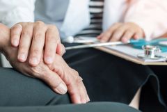 image of a person with parkinson&#039;s disease at the doctor